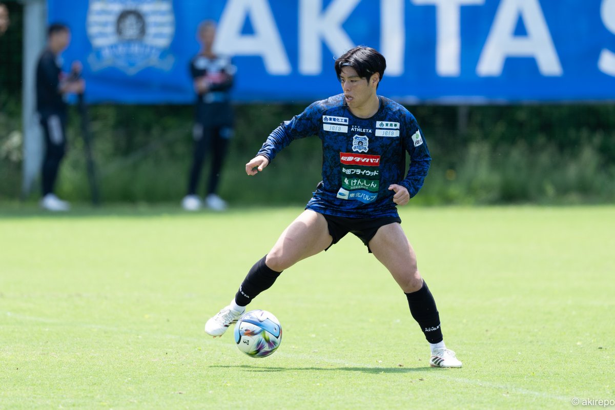 akirepo_targma's tweet photo. 【百年構想L】プレーオフ第2戦 vs 鹿児島ユナイテッドFC 試合後コメント #諸岡裕人「どうやって矢印を前に向けてあげられるか。それを感じ取れる選手でありたいしキャプテンでありたい」 - 秋田サッカーレポート https://t.co/QEhhlA0M5E 
#ブラウブリッツ秋田 #秋レポ https://t.co/uCileYFs6Y