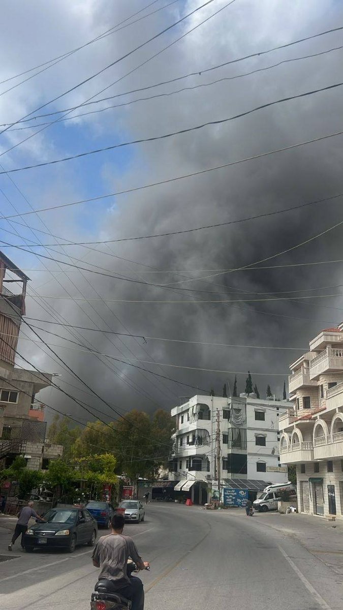 WarFlash_2630's tweet photo. 🇮🇱🇱🇧 — Israeli warplanes are now carrying out airstrikes in southern Lebanon.

Heavy strikes reported on Kharayeb area in southern Lebanon. https://t.co/fVNR8cNicO
