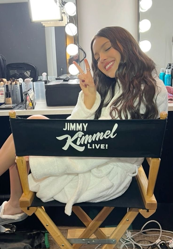 statsrodrigo's tweet photo. Olivia Rodrigo is going to be on Jimmy Kimmel Live for two nights this week.

June 10th — Guest and musical performer
June 11th — Returning for a second performance https://t.co/t3EZeztuZz