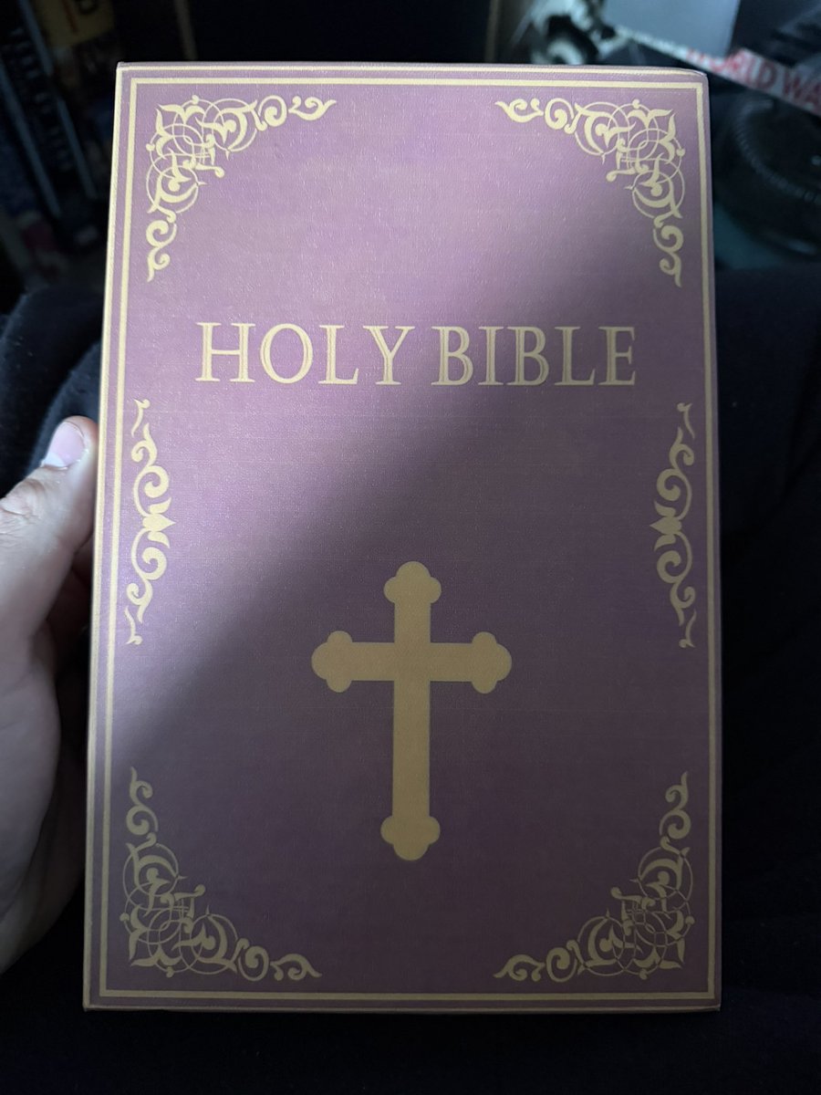 LoganoPiano's tweet photo. Reading the good book https://t.co/6y13AuGG2q