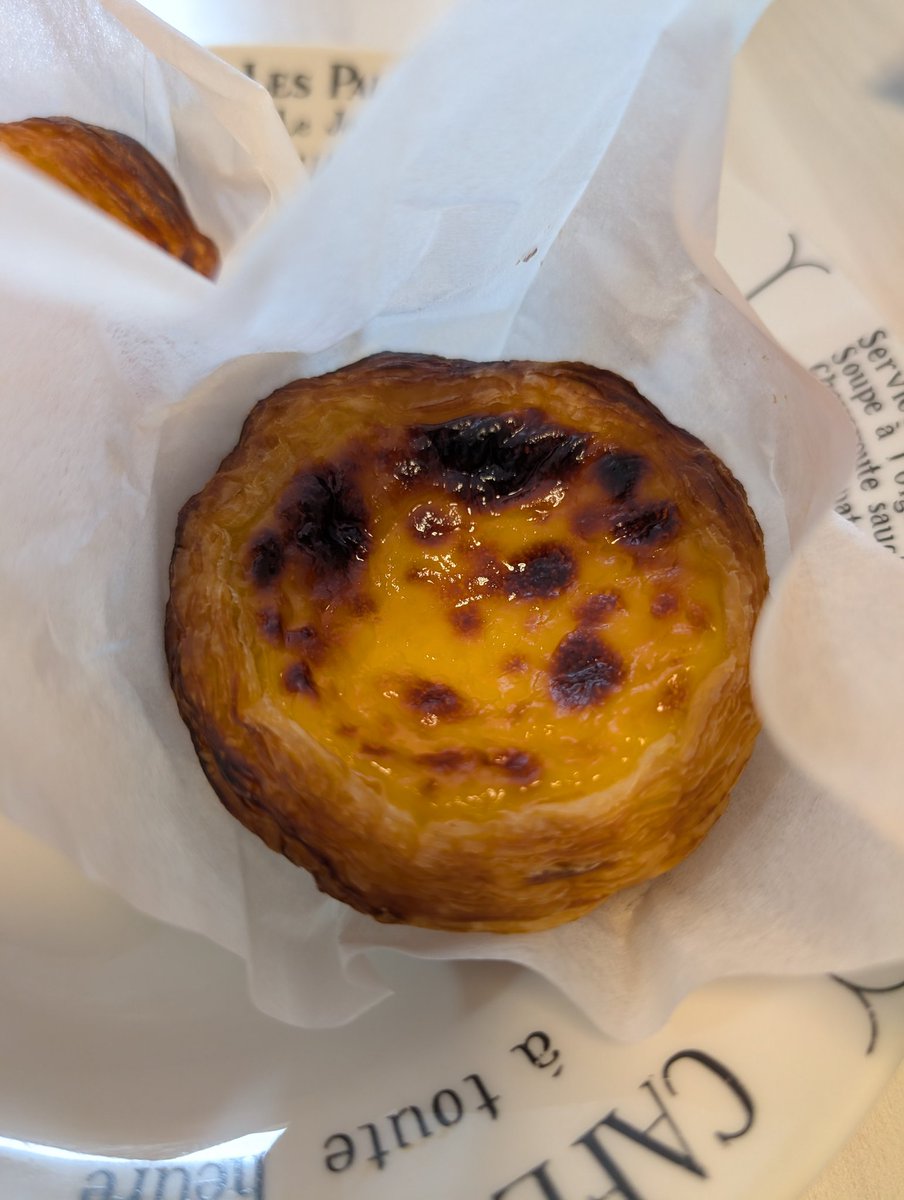 karin__m's tweet photo. きょうのおやつはPastel de nataでした。 https://t.co/UhFNW44ggO