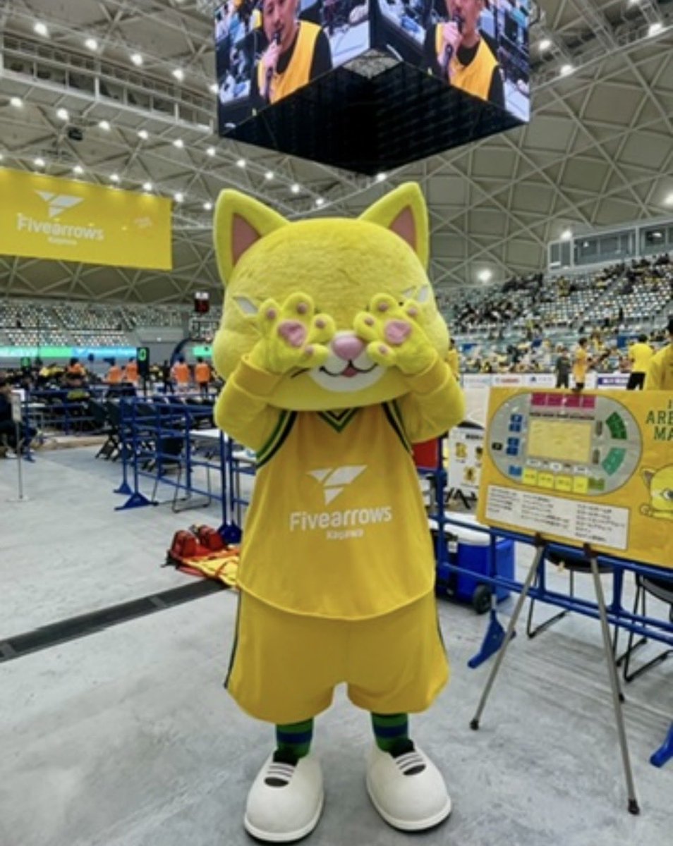 miki_s_a_317's tweet photo. もちろん、推しは推しとして、大好きですが。。
何より、アロニャーに魅せられたシーズンだったかも。。
可愛すぎて💛
ウザすぎて←褒めてる
最高に可愛いにゃんこです🩷💛
#香川ファイブアローズ
#Fivearrows
#アロニャー
#2526香川思い出 https://t.co/gdAAvmaH1j
