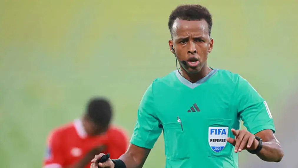 MickyJnr__'s tweet photo. 🚨 𝐁𝐑𝐄𝐀𝐊𝐈𝐍𝐆: Very sad news. 💔😭

Top African referee Omar Abdulkadir Artan has been denied entry into the United States after arriving for the 2026 World Cup. 🇸🇴 

He has been sent back to Turkey, with no clear reason given so far.

More details are expected to emerge.

#AfricanFootball
#WorldCupwithMicky