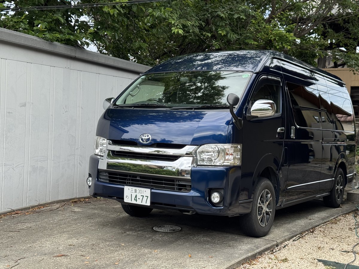 ryukiak's tweet photo. そういえば、今日、ミニバンを2台洗車したんやが、今雨降っているのは気のせいかな？ https://t.co/8Kao89fEqs