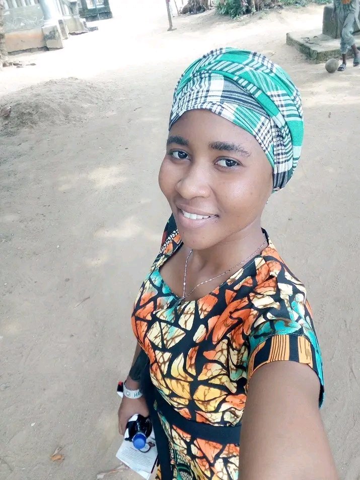 yahshapat's tweet photo. Ikwerre girls no fine keh

Na you never look well inside Odegu town o 😘🥰 https://t.co/Ue2aOgun7m