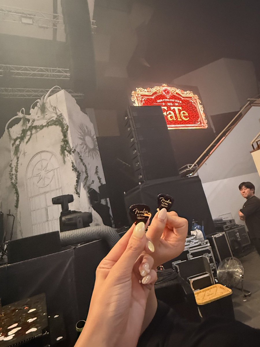 1990302's tweet photo. お友達と前後の席で大谷くんからピックをいただきました🤣
#FTISLAND
#FaTe https://t.co/689StOpj17