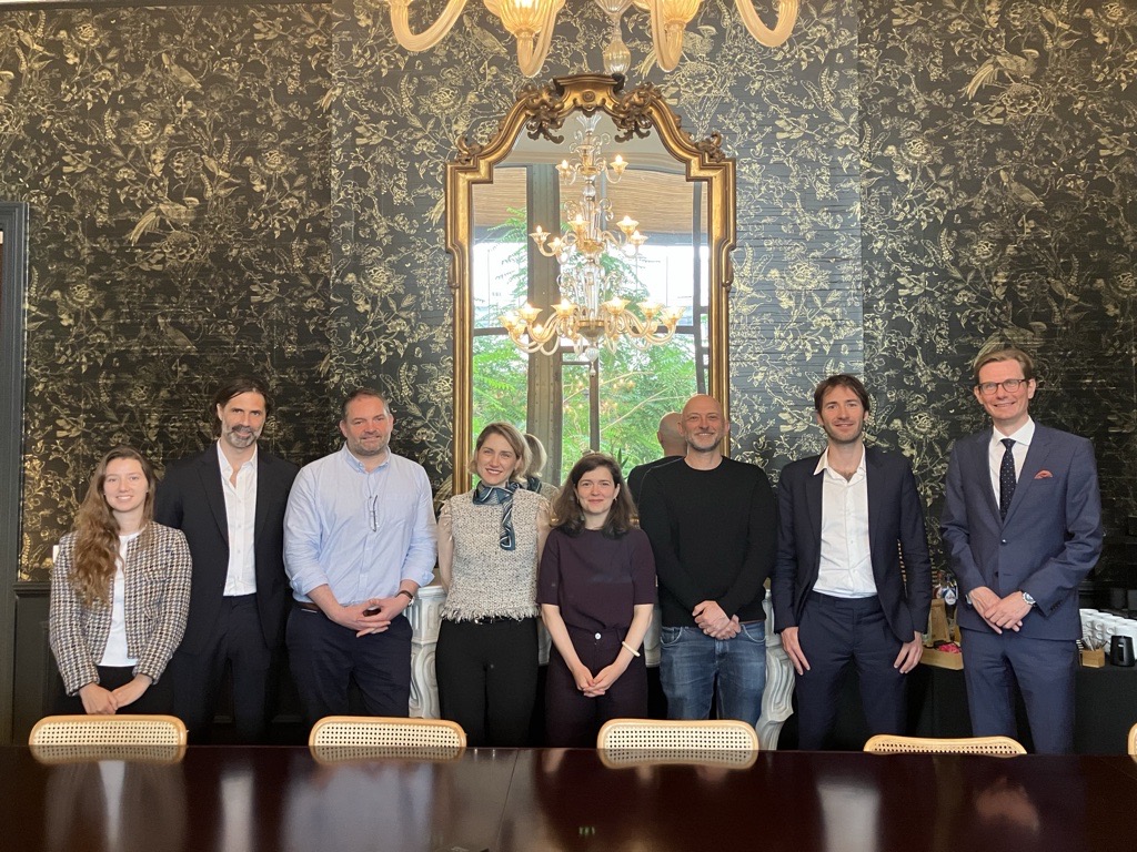 EITUrbanMob's tweet photo. Ahead of the @EUeic Summit in Belgium, we joined startups, investors &amp; policymakers to discuss why strong solutions still struggle to reach market.

➤The blockers are known: fragmentation, procurement, slow deployment.

➤The focus is now clear: fix the path from pilot to scale. https://t.co/0yEHSypfnf