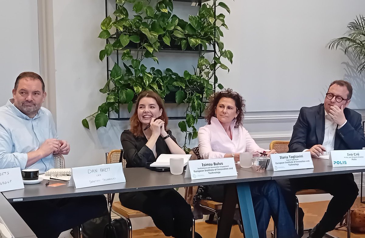 EITUrbanMob's tweet photo. Ahead of the @EUeic Summit in Belgium, we joined startups, investors &amp; policymakers to discuss why strong solutions still struggle to reach market.

➤The blockers are known: fragmentation, procurement, slow deployment.

➤The focus is now clear: fix the path from pilot to scale. https://t.co/0yEHSypfnf