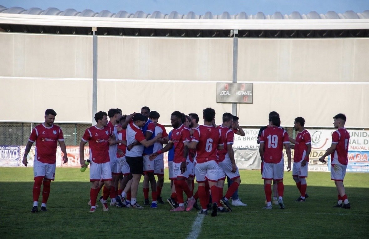 OlympicCF's tweet photo. Nueva semana y mismo objetivo 🎯, 

Ayer vivimos un partido de fútbol a la altura de lo que hay en juego, que nadie dude porque vamos a darlo todo hasta el final.🤜🤛🔴⚪️ https://t.co/wmKy5EgGCE