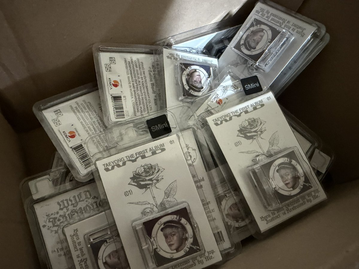 ehovocart's tweet photo. wyld discounted albums 🌸

jewel case - 180 + isf
smini - 280 + isf 

mine album + qty to claim 

eta to ph mid/end july, need 5 claims per album to push https://t.co/1ST2PUuy6A