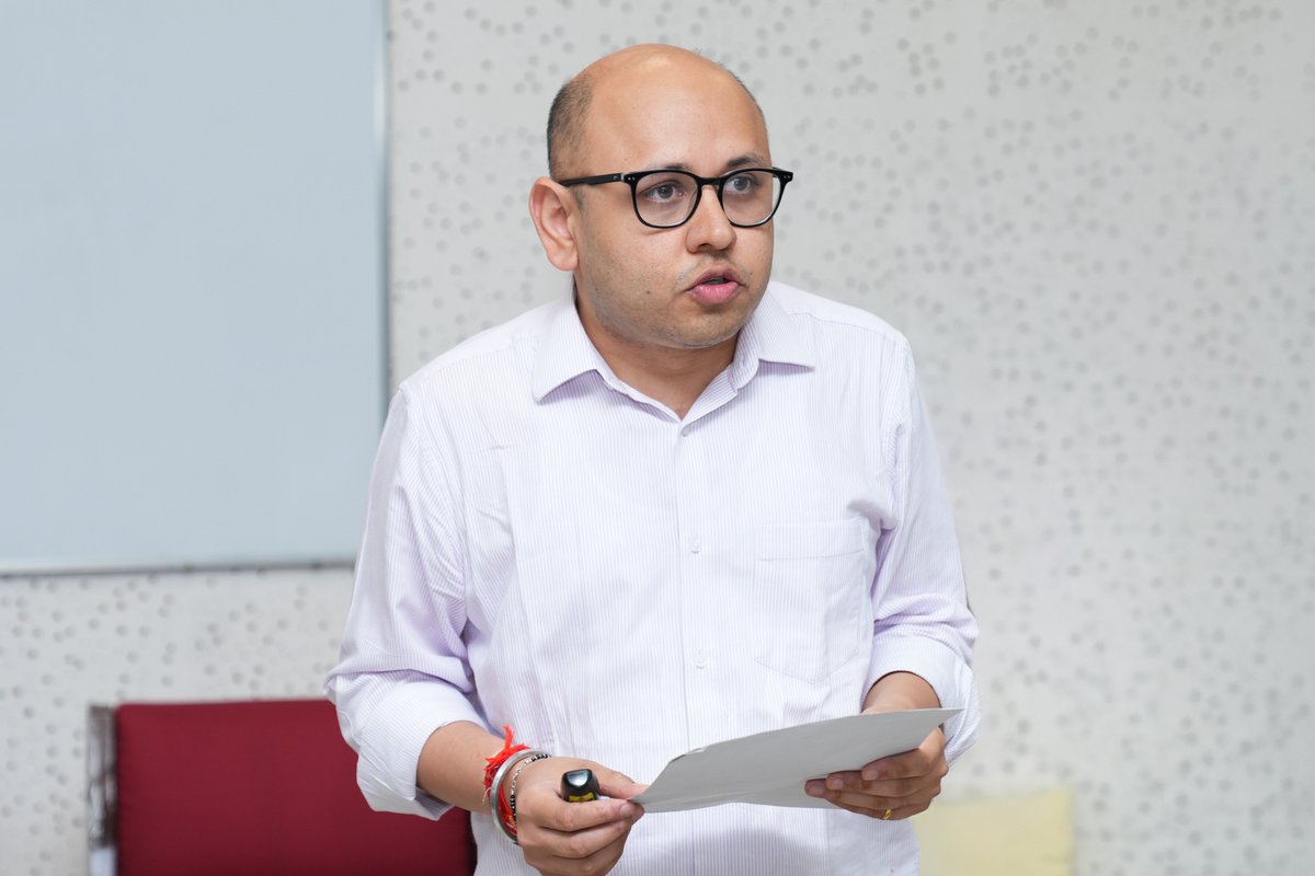 iimb_official's tweet photo. IIMB welcomed 29 PhD scholars and 9 N.S. Ramaswamy Pre-doctoral Fellows from across India.  Prof. Tarun Jain, Chairperson, PhD, introduced the incoming cohort, while Prof. Anil B. Suraj highlighted the growing impact of the #NSRPreDoc programme. 

More: https://t.co/W1R3BQk9HG https://t.co/KlrIHZrEZd