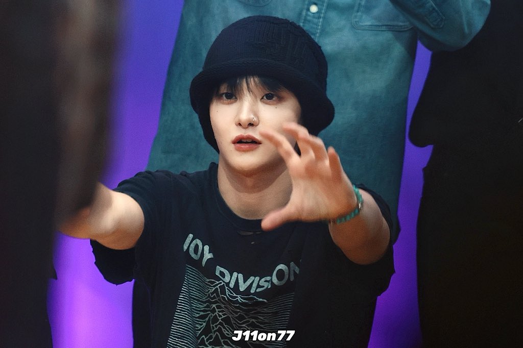 J11on77's tweet photo. 260608 Idol Radio

#지훈 #JIHOON  #ジフン
#트레저 #TREASURE https://t.co/0YoJgEcjSo