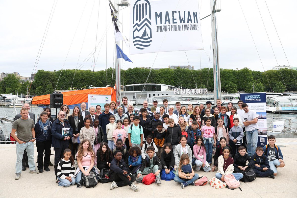 CostasKadis's tweet photo. Delighted to speak to the next generation of ocean guardians in Paris - schoolchildren actively engaged on the topics of plastic pollution and biodiversity preservation through the Educational Marine Area programme in 🇫🇷. 
Raising future eco-citizens starts here, and the ocean also starts right here - in our cities and our choices,  as everything we do on land affects the ocean. Through its ambitious roadmaps and local action France is setting the standard for Europe.
The sea starts here, and so does our responsibility to protect it. 🌊