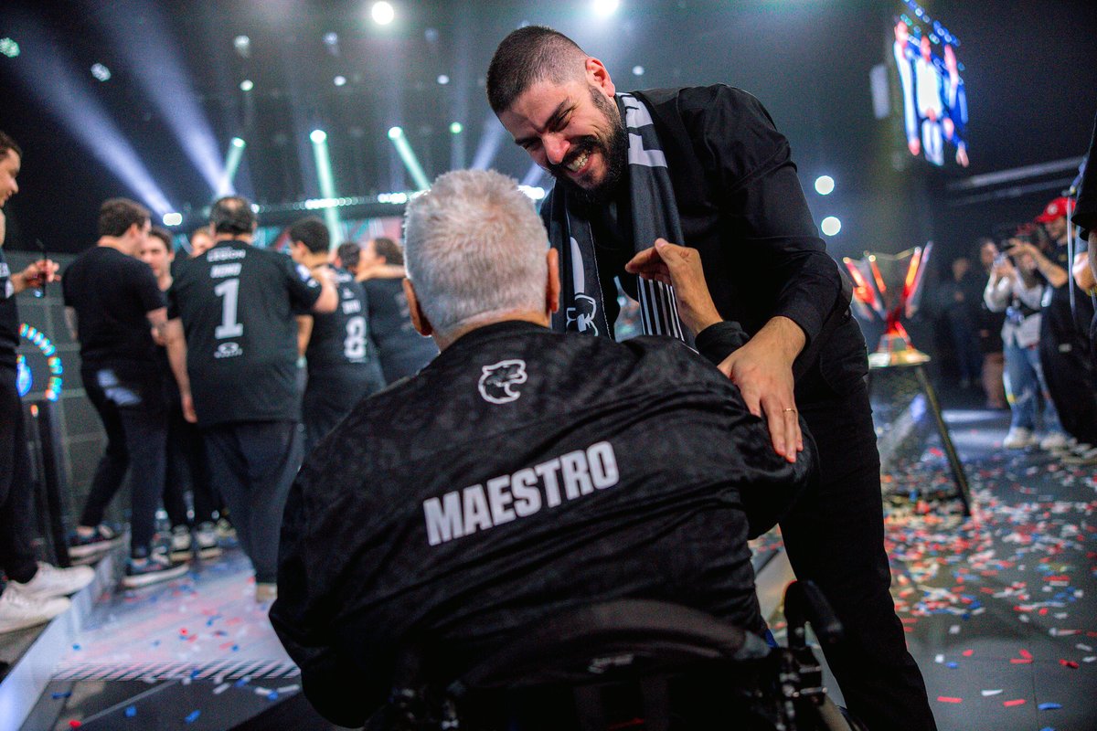 CBLOL's tweet photo. Certos momentos dispensam explicações 🫶

Isso é #CBLOL https://t.co/fCnEgijqt4