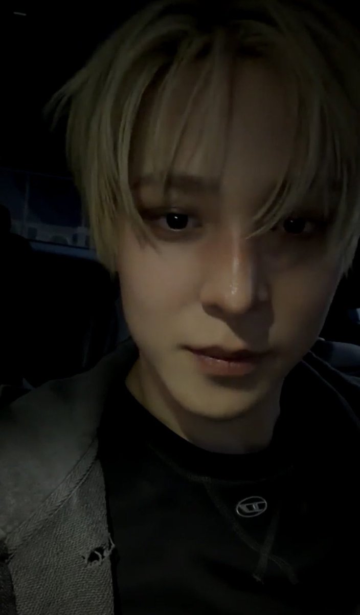 honeysanny_mg's tweet photo. Leon Kennedy                      Ada Wong https://t.co/mS3P7Is8HU