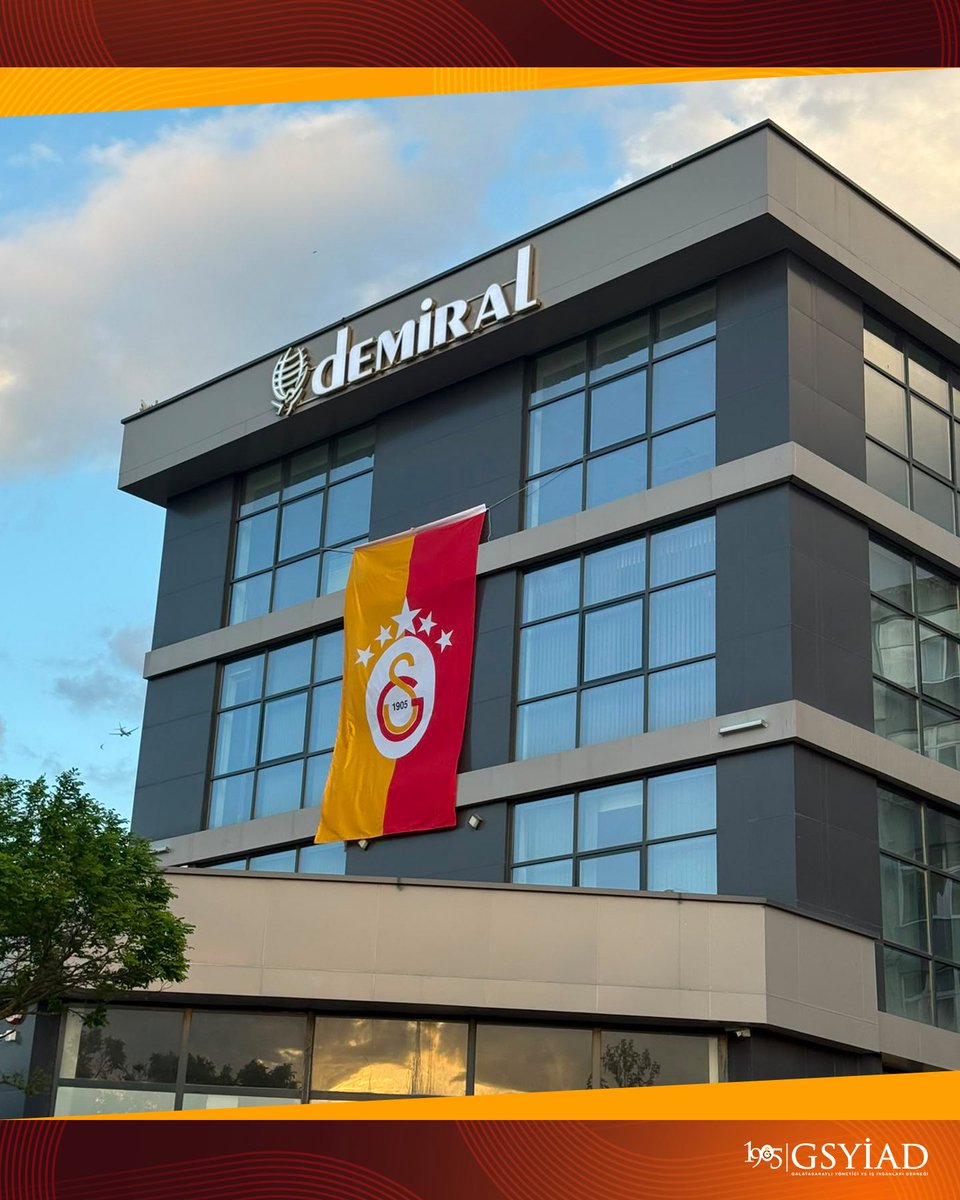 1905gsyiad's tweet photo. GSYİAD’da BAYRAKLAR FORA 🚩 

Şampiyonluğumuzun ardından Dernek üyelerimizden bizlere gelen fotoğraflar 💛❤️

#AsBayraklarıAs https://t.co/j219bvSaS0