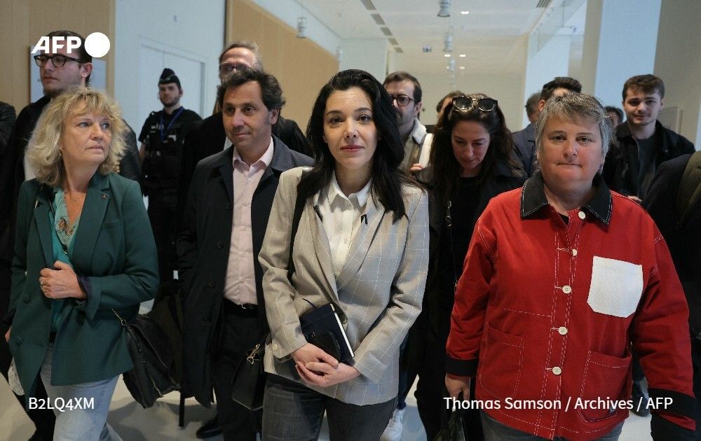 afpfr's tweet photo. La députée LFI Sophia Chikirou a été relaxée lundi pour des accusations d'escroquerie liée à un média qu'elle avait cofondé, mais condamnée pour vol dans ce même dossier, qui a ressurgi pendant sa campagne pour les municipales dans la capitale ⤵️ https://t.co/JBtBiTxpPa