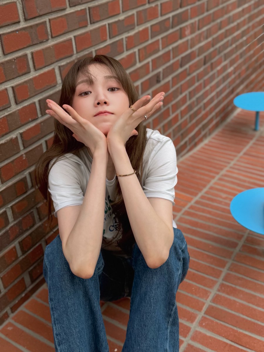 hibyezero's tweet photo. 다른 것도 주세요 더 주세요 https://t.co/9JtFDSzDqX