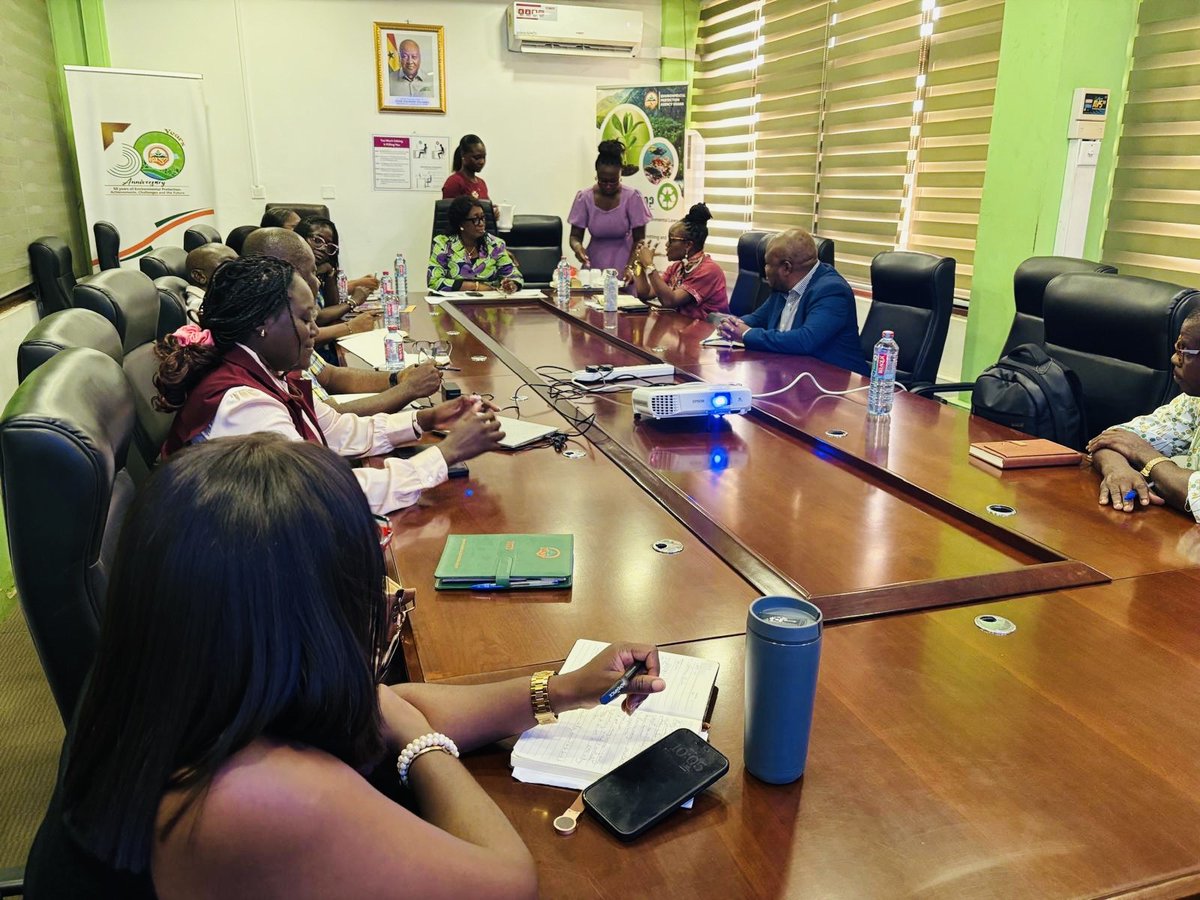 RamsarConv's tweet photo. World Oceans Day activities are officially underway in Ghana.
At the invitation of the Government of Ghana, the Secretary General Dr Musonda Mumba began the World Oceans Day programme with a courtesy visit to the Environmental Protection Authority of Ghana. 

She held a productive courtesy visit with the Environmental Protection Agency, chaired by the Deputy Executive Director. The discussions established a clear baseline for the mission and strengthened collaboration ahead of the day’s main event.

Protecting our oceans requires shared responsibility — and today’s engagement reflects that commitment.
#WorldOceanDay2026 #ConventionOnWetlands