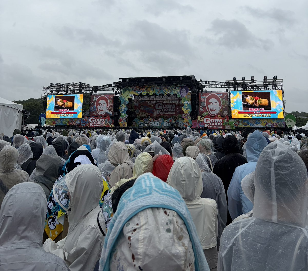 sm__rt25's tweet photo. ごぶごぶフェス2026💫

ファンコンの比にならんぐらいどろどろびしょびしょになっけどINI最高だったーー！🫶🏻💞

#ごぶごぶフェス #INI https://t.co/8S3Fk0XSg3