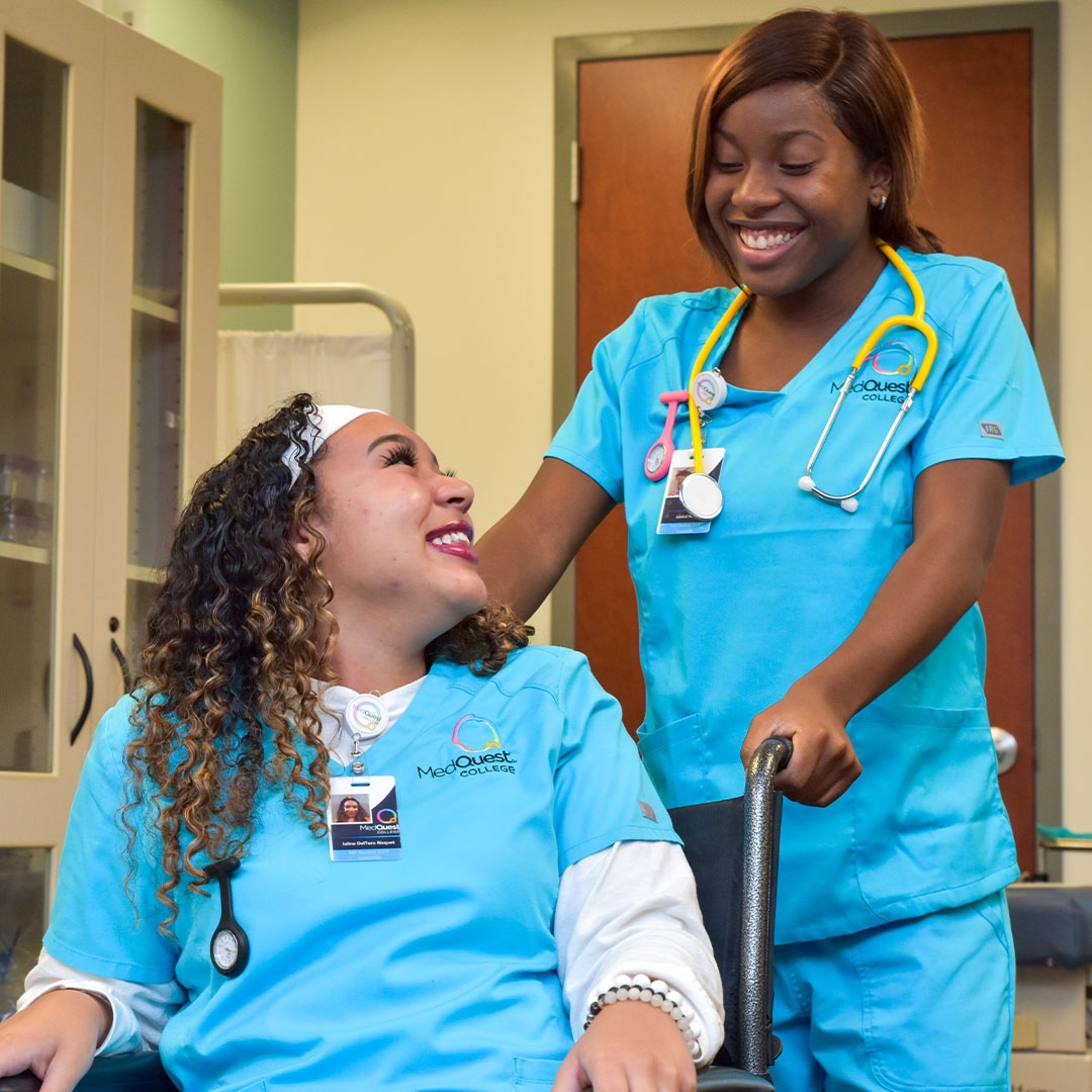 MedQuestCollege's tweet photo. Busy during the day? MedQuest College’s Evening Medical Assisting program gives you the flexibility to train for a healthcare career while balancing work, family, and life. 🩺

Request more Info: https://t.co/I05v3kW9ZG https://t.co/AMI0Hi3Ppr