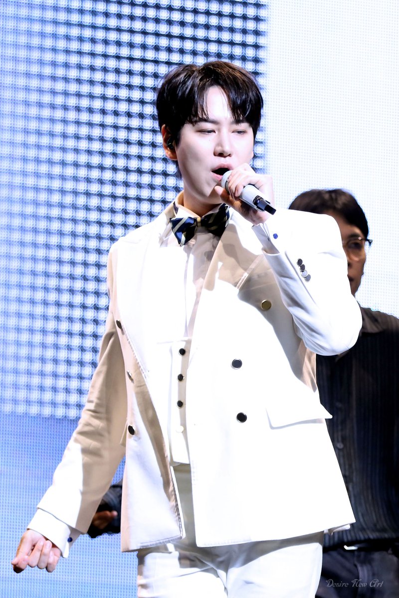 qmffnek0's tweet photo. 20260607 KYUHYUN 20th Anniversary Fanmeeting

규현 https://t.co/yOXBtqWsj2