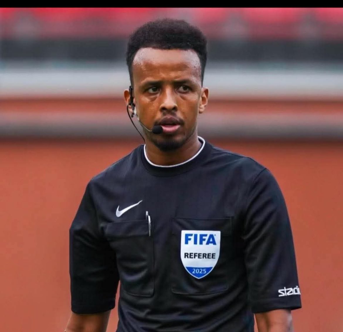 AlgerianFooty's tweet photo. Africa’s top official Omar Artan has been denied entry so far to the World Cup. 🇸🇴 

@FIFAcom must intervene and rectify this immediately, letting the Somali referee enter the country. https://t.co/6jssvfBRaj