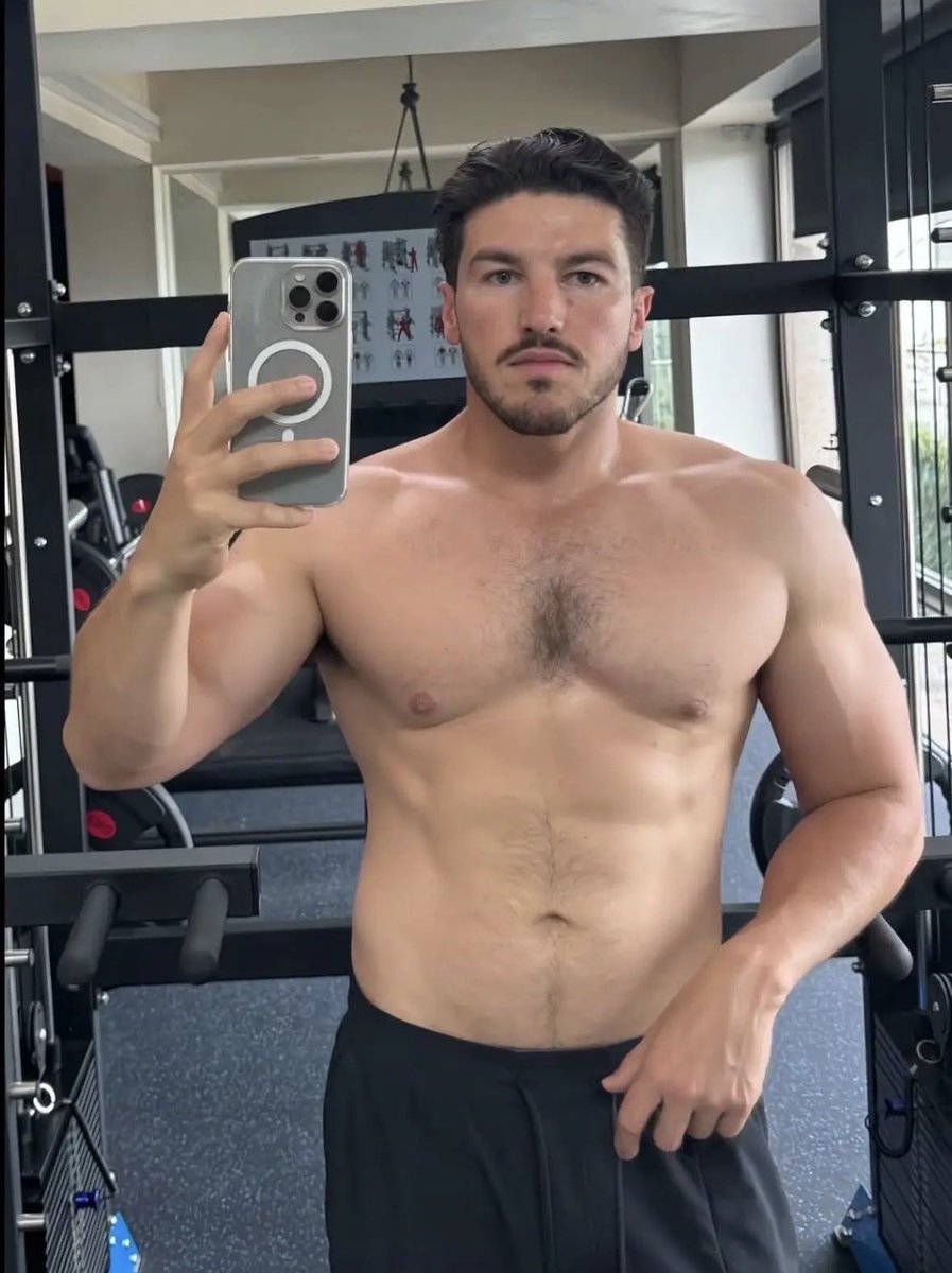 Elecktroflop1's tweet photo. @musclxheaven Samuel García https://t.co/3YtmiuMMAA