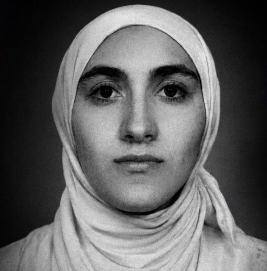 tulaygokcimen's tweet photo. Elleri bağlı bulundu, intihar diye kayıtlara geçti! 19 yaşındaki üniversite öğrencisi Hanaa’ya kim veya kimler kıydı? 
@TC_icisleri 
@abakingurlek https://t.co/prme0R3qzM