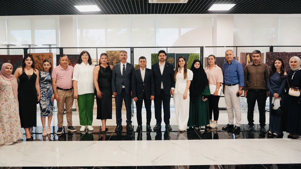 GSB_Mardin's tweet photo. GSB Kız Öğrenci Yurdu öğrencilerimizin hazırladığı Yıl Sonu Resim Sergisi, Mardin Sanat Akademisi’nde başarıyla gerçekleştirildi. Emeği geçen öğrencilerimize ve katılımlarıyla bizleri onurlandıran kıymetli Mardin protokolüne teşekkür ederiz. 🎨🖼️ https://t.co/u1tIQ88S4T
