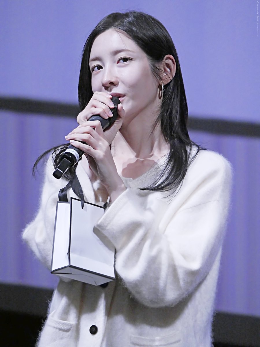 lookcrescent's tweet photo. 260607 와일드씽 #박지현💃

카메라에 실물이 안담겨,,, https://t.co/c3igCjYDcy