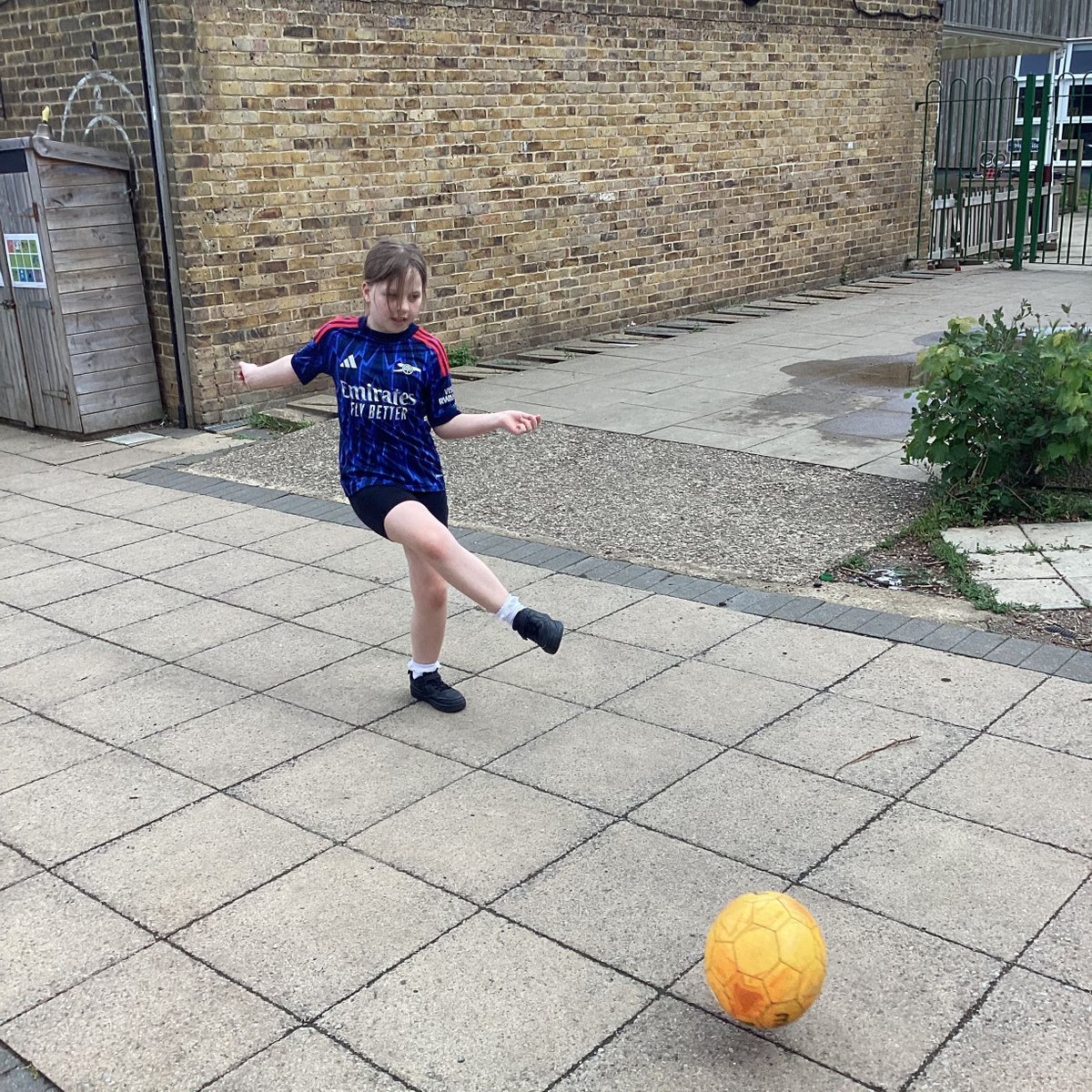 LittleParndon1's tweet photo. Every Wednesday after school, Mrs G runs our fantastic Girls' Football Club! ⚽

The girls have been learning a wide range of football skills, including passing, dribbling, teamwork, and match play. It's wonderful to see their confidence and abilities growing each week. https://t.co/LYHHDnvQJi
