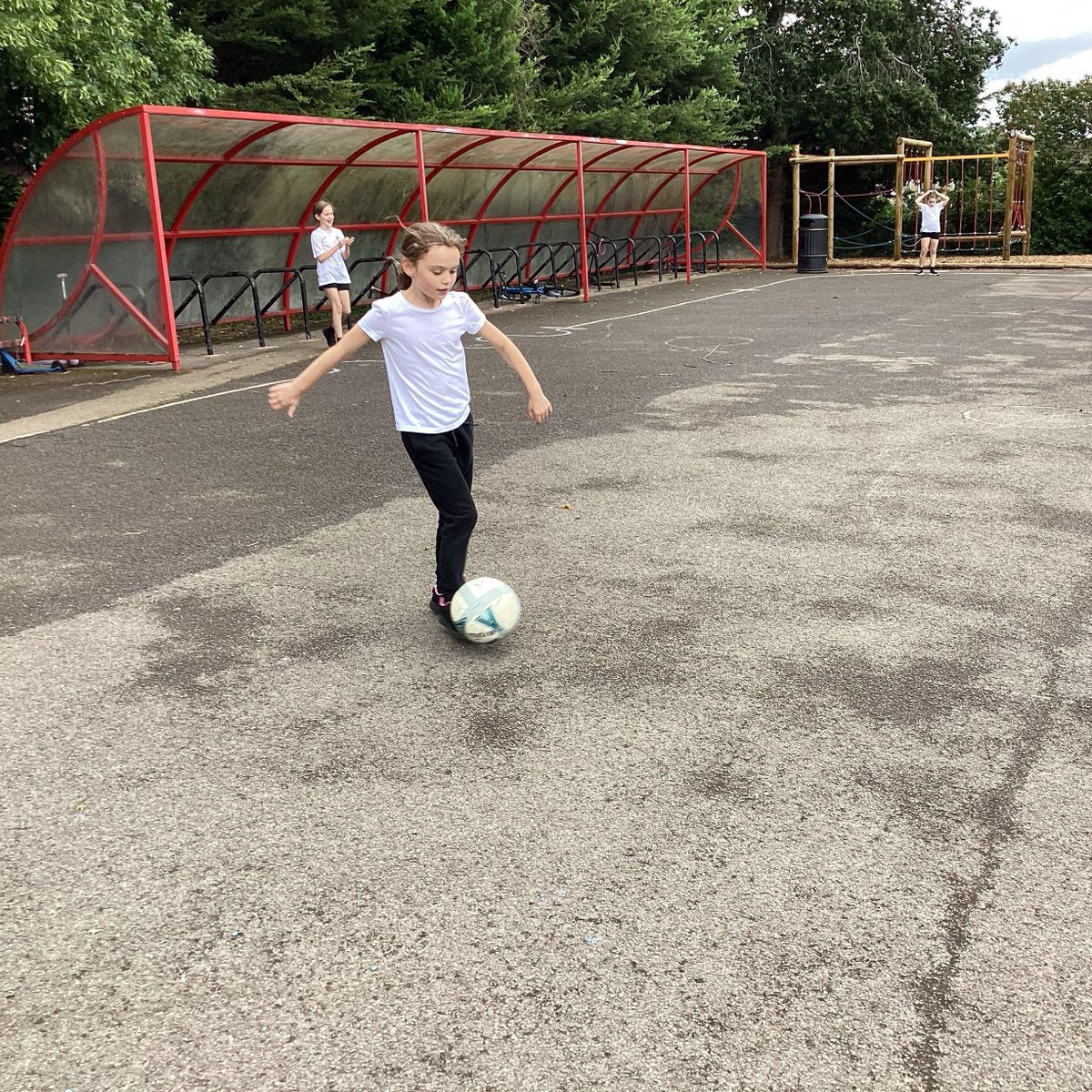 LittleParndon1's tweet photo. Every Wednesday after school, Mrs G runs our fantastic Girls' Football Club! ⚽

The girls have been learning a wide range of football skills, including passing, dribbling, teamwork, and match play. It's wonderful to see their confidence and abilities growing each week. https://t.co/LYHHDnvQJi