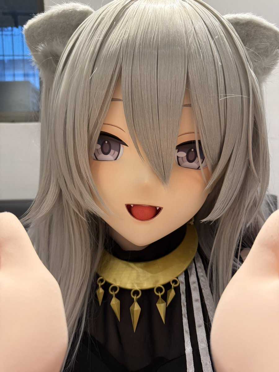 shjing339294's tweet photo. なんだか急にたくさんの方に見ていただけて、びっくりしてます…本当にありがとうございます🙇‍♀️
着���るみを始めて半年、まだ��だ下手っぴだけど、「好きなものを好き」って言い続けられる人でいたい。ぼたんとウブメが大好きだ〜！という気持ちだけは、誰にも負けません🦁🐦
これからもマイペースに続けていきます。あなたのことも、聞かせてください……「何かをひたむきに愛している」、そんな気持ち……

#獅白ぼたん #shishirobotan #hololive #着ぐるみ #kigurumi #ウブメ