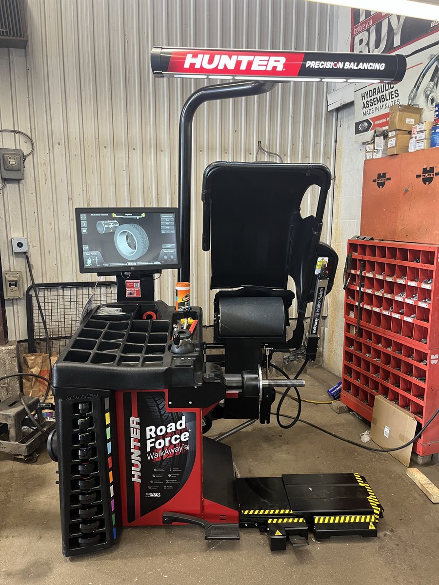 AmscSolutions's tweet photo. Congratulations!...and a huge thank you to Mike and Vicki Ogilvie, owners of Ogilvie’s Auto &amp; Fleet in Jasper, Ontario.  #wechoosehunter #roadforce #roadforcewalkaway #tirechanger #tcx53pro #balancer #amscsolutionsinc https://t.co/pIIk5mP1K8