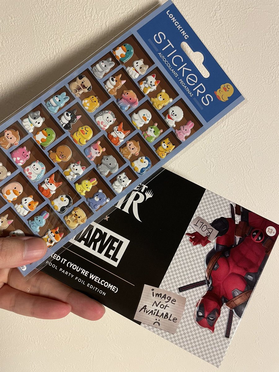 Etfled's tweet photo. カード買ったらシール届いた〜きゃわいい〜〜〜🥰💕💞

なんでやねん https://t.co/PUpV9jtzvN