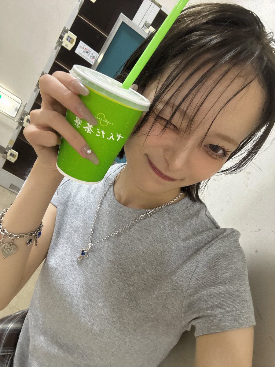 yurari722's tweet photo. ずんだシェイクおいしかったよ(๑˃̵ᴗ˂̵)/ https://t.co/dYCCAWnFQD