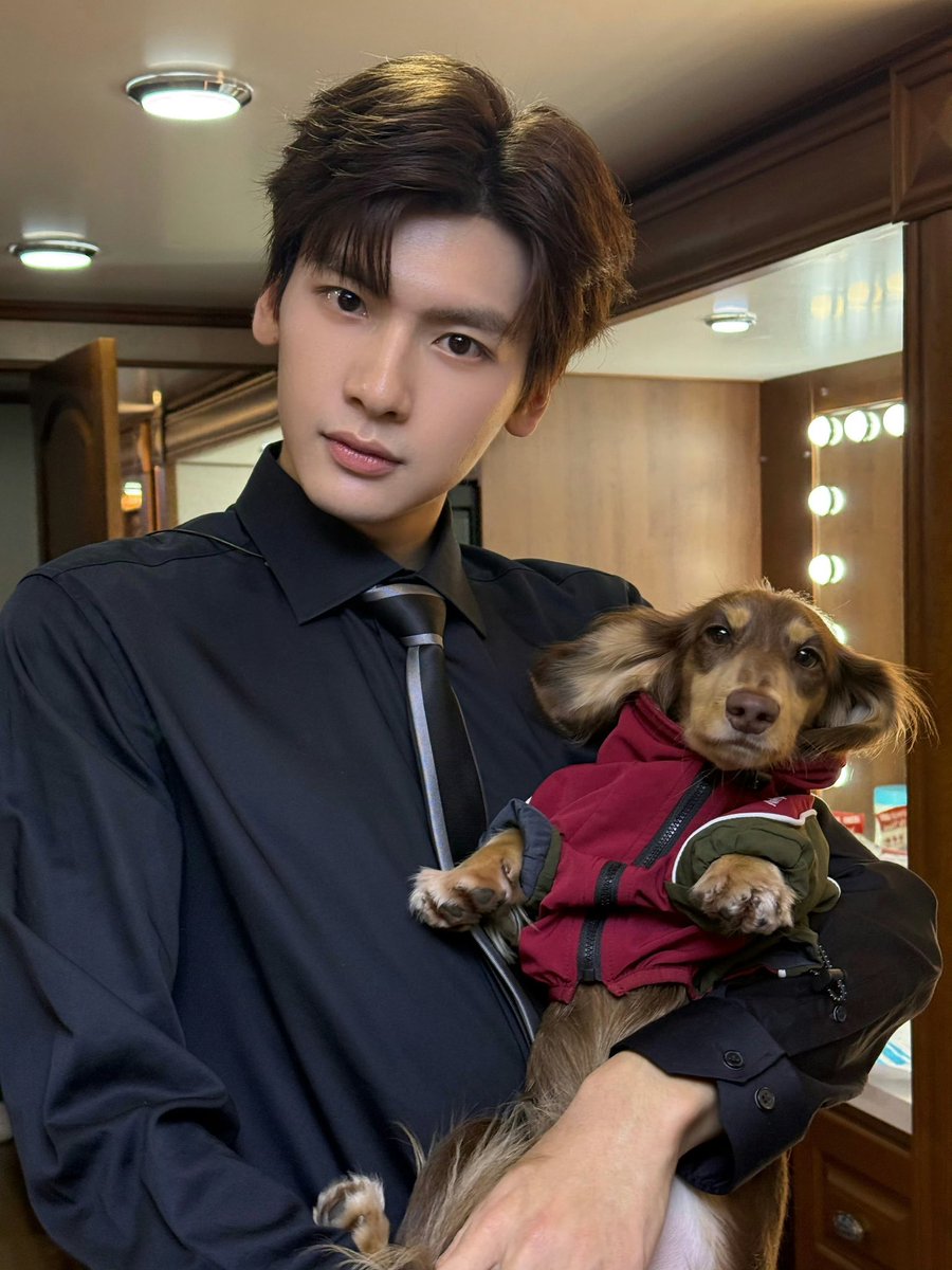 ohehwithpatrick's tweet photo. หมาเหมือนเจ้าของมากกกกกก 5555555555 แต่ละคู่ โอ้ยยย https://t.co/SsYWHpWZwQ