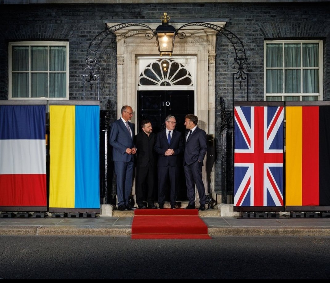 franiszek's tweet photo. @donaldtusk @NawrockiKn @ZelenskyyUa Nic o nas bez nas?

I ... wysadzili z pociągu https://t.co/vzm6yGSheV