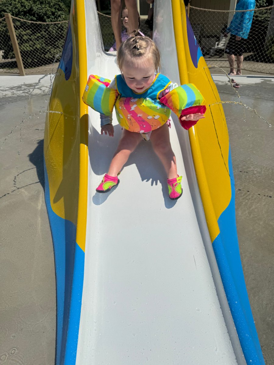 ventureriver's tweet photo. 🎨💦 Monday Coloring Day!

Kids 12 &amp; under get $3 off + a chance to win a free return ticket on Monday's!

Just bring your “Happy the Dolphin” coloring sheet 🖍️

Learn more at: https://t.co/cOmyAJVzuP https://t.co/SNxQ19lkOH
