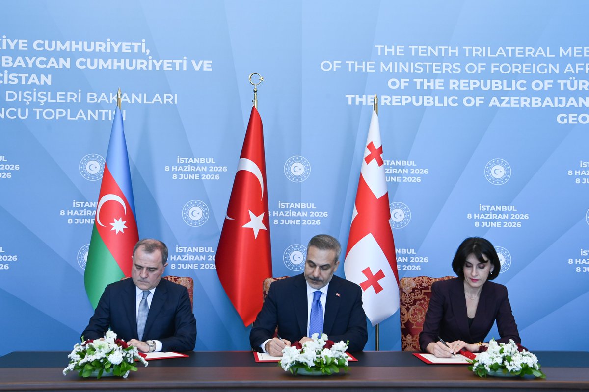 AzerbaijanMFA's tweet photo. Azərbaycan Respublikası, Gürcüstan və Türkiyə Respublikası xarici işlər nazirlərinin Onuncu Üçtərəfli Görüşünün İstanbul Bəyannaməsi

🔗

https://t.co/umwSD9LKKh

Istanbul Declaration of the Tenth Trilateral Meeting of the Ministers of Foreign Affairs Republic of Azerbaijan, Georgia and Republic of Türkiye.

🔗

https://t.co/kGtNhI1EE2