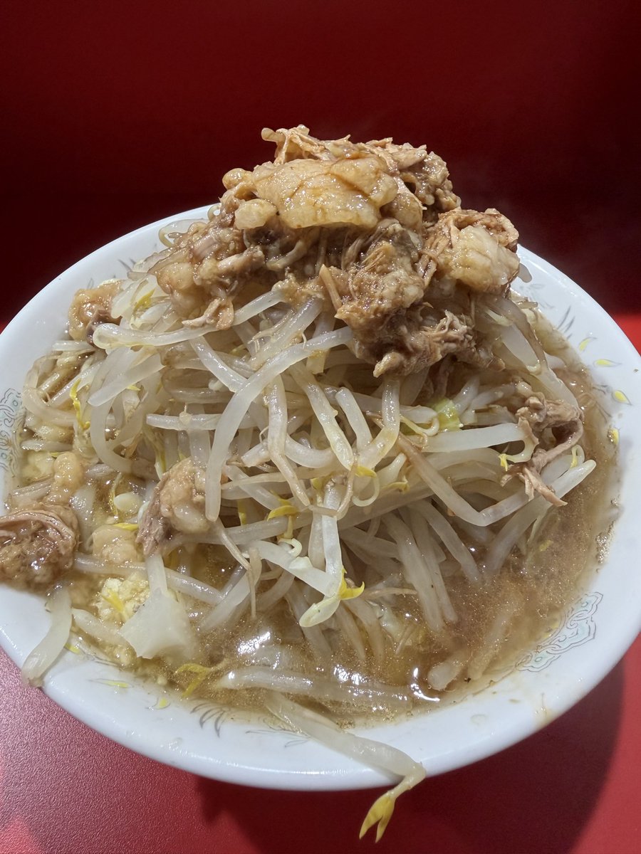 Rjiro5's tweet photo. 6月8日 ラーメン二郎 名古屋大曽根店
豚 カタメ ニンニク少なめヤサイアブラカラメ(ニンニク以外オート)

今日も最高の二郎でした
ゆっくり休まれてください😌 https://t.co/FeraubxFGQ
