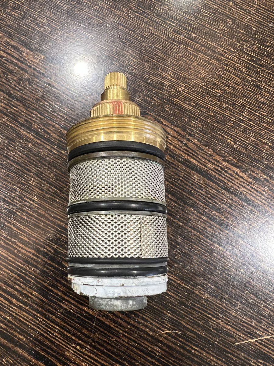 CatherineJBott's tweet photo. Dear @easyJet please advise: this is an inverter for a domestic shower, broken and w/o brand/model ID so I need to show it to a plumber in the UK. Can I transport it in hand luggage? It’s less than 4 inches long, not heavy, no moving parts inside. Swift reply appreciated, thanks https://t.co/nYhP1oYOOk