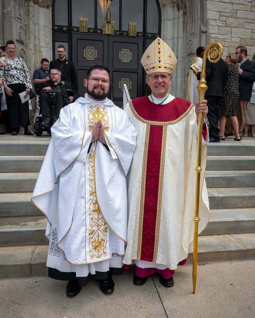 BishopLuers's tweet photo. Fr. Johnathon Hickey (BLHS Class of '16) was ordained a priest this past Saturday! 🎉🎉

Johnathon's vocation journey began during his time at Luers, where prayer, faith, and community helped him discern God's call. 

#LuersSpirit #onceaknightalwaysaknight #vocations https://t.co/M7WbqI1WtQ