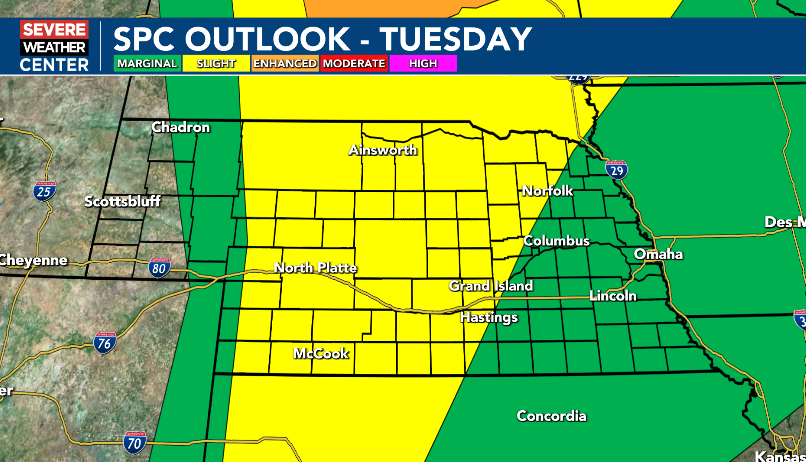 BrandonRector's tweet photo. Monday morning update: Isolated to scattered severe thunderstorms are possible in the area Monday, Tuesday and Wednesday. Large hail and damaging winds are the main threats. The tornado threat is low. https://t.co/y2ICnLb6lS