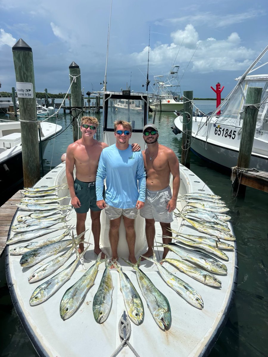 FearlessFishing's tweet photo. Another great day catching mahi on the #Fearless https://t.co/B9UPNIHJ9q