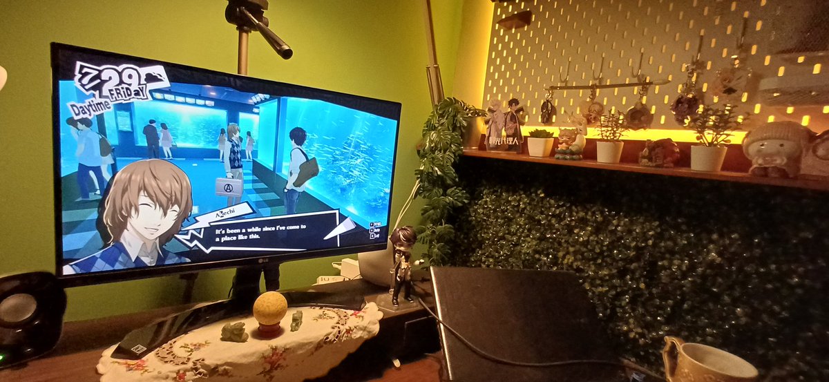 snailing23's tweet photo. A sneak peak of what I'm doing tonight! I can't concentrate doing any work so... Persona5 it is! 🤣. I have been through 3 major arcs and onto the fourth one now (almost finished it to be exact) https://t.co/a7aKFXhM5f