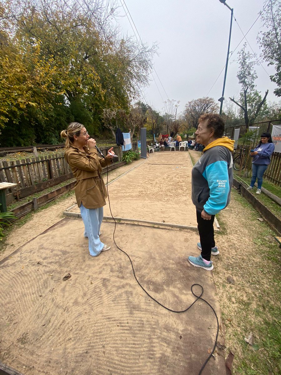 SubSecGobierno's tweet photo. TERCERA EDAD 
Este sábado compartimos una hermosa jornada de Bingo Musical en el Centro de Jubilados Amigos del Corredor. Disfrutamos de un rico cafecito,baile, juegos y muchos premios, en una tarde llena de alegría.
@jaimemendezh 
@NigroFrancisco
@MuniSanMiguelOK 
Germán Nuñez https://t.co/hSZ2Bo3zsS