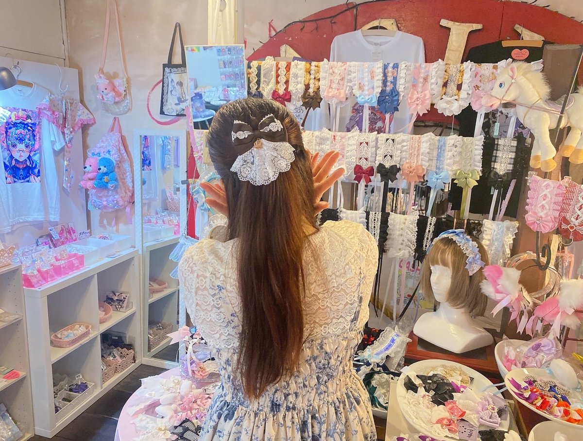 selectshopten2's tweet photo. 【🏰tenten城 NEWS】

📢New商品
*⑅︎୨୧ Chiroru ୨୧⑅︎*
ご用意頂きました！

••┈┈••🎀••┈┈••
ブランド：Chiroru
(@chiroru_chii16)
可愛い女の子がさらに可愛くなる
リボン＆ヘッドドレス
••┈┈••🎀••┈┈••

🎀好評販売中🎀
ご来店お待ちしております！ https://t.co/ksPjTv4Loq