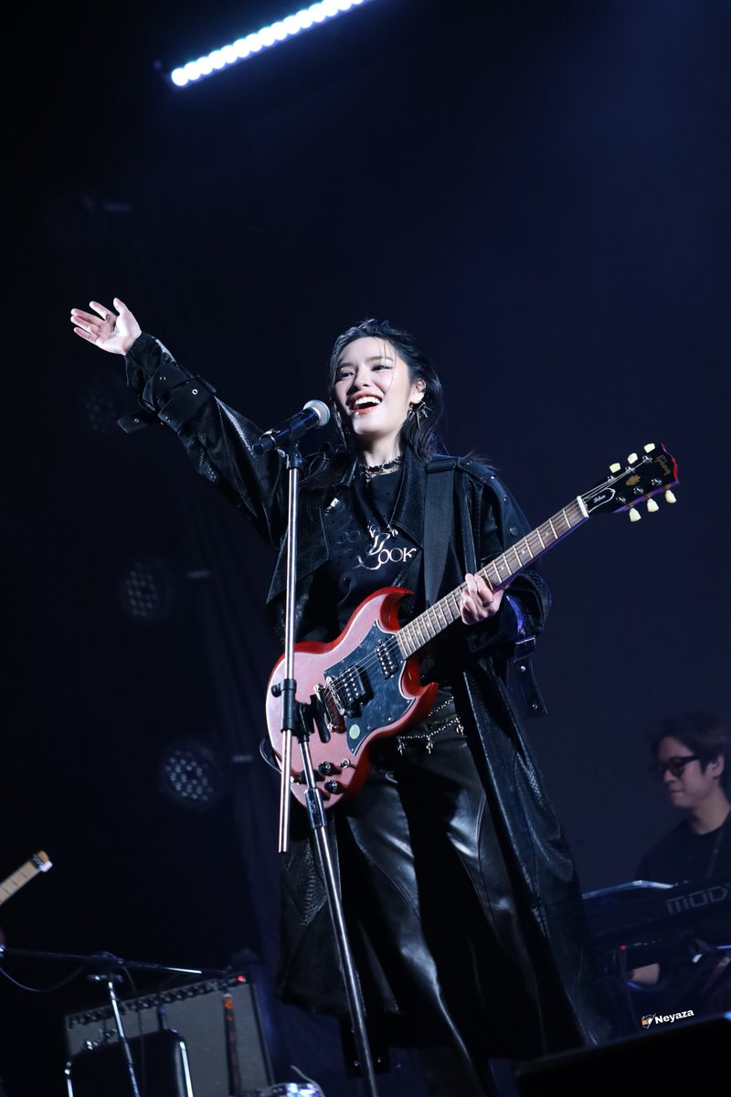 NeerapornT's tweet photo. Lookkaew🔮 &amp; Guitar 🎸>> Open Show

💎 Lookkaew Shine Bright Like a Diamond
🗓️ 06-06-2026

LOOKKAEW BORN TO SHINE
#LKDiamondBDParty
#LookkaewWorldDayParty
#lookkaewkamollak https://t.co/UUblF5WKL3
